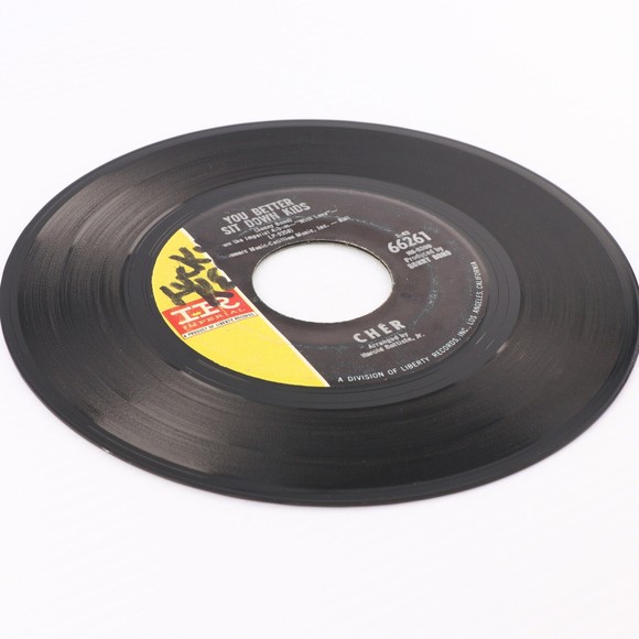 Cher, You Better Sit Down Kids / Mama 1967 45 rpm 7" Single Record Monarch 66261 - Picture 7 of 8